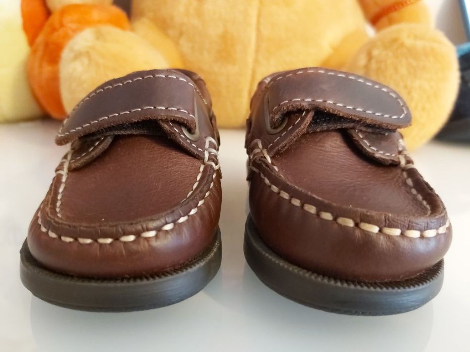 Sapatos bebé Zy em pele, n.º 19 - NOVOS (oferta portes)