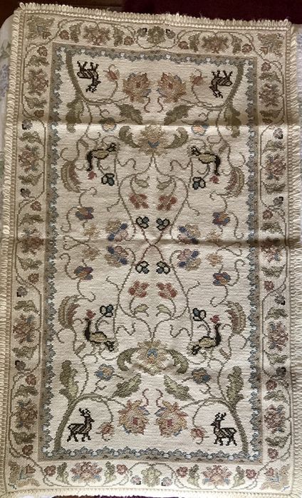 4 Tapetes de arraiolos novos