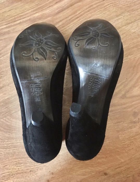 Sapatos salto alto - pretos - 36 - Novos