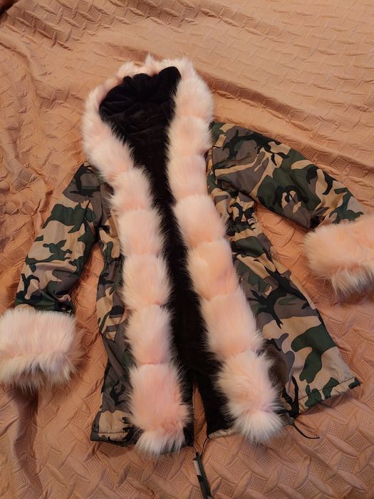 Тепла жіноча парка