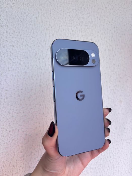 Google Pixel 10 Pro 128 GB - cor Pedra Lunar com capa Obsidiana