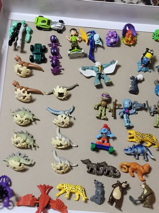 Кіндери різні  , ціни різні