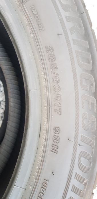 Opony zimowe Bridgestone 2sztuki 205/60/17