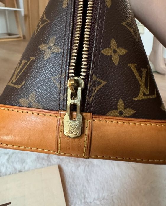 Louis Vuitton Alma PM