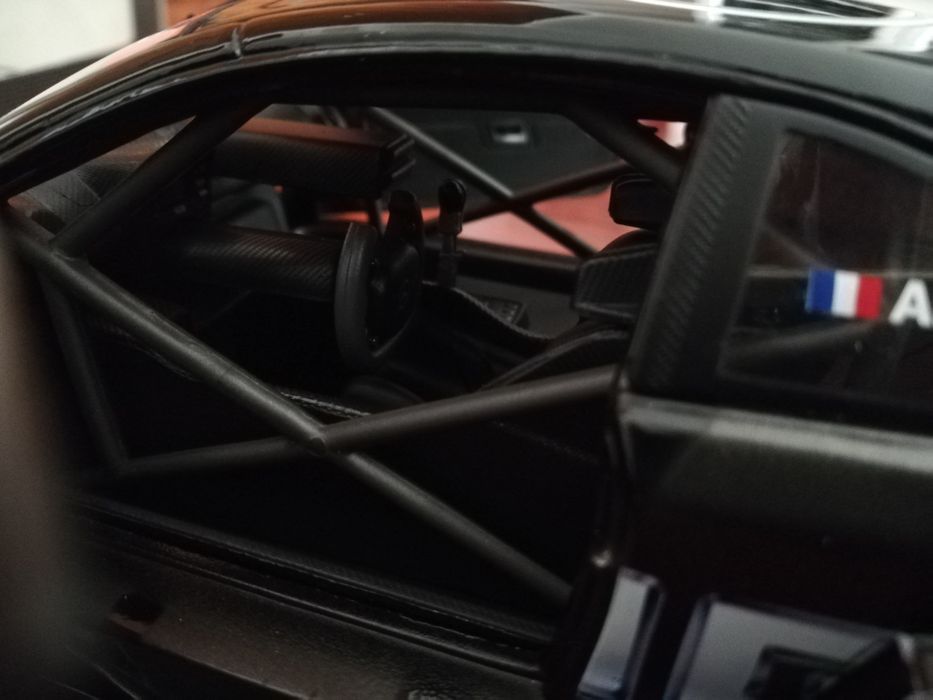 1:18 Mercedes AMG CLK DTM - na caixa, c/ NOVO