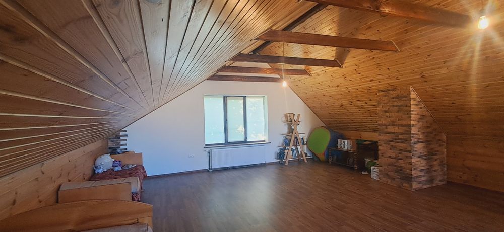 Цілорічний. Комфортний.130м²,лазня,озеро.