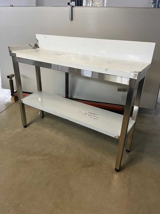 Столи з нержавіючої сталі. Мийки, полиці, стелажі з нержавійки