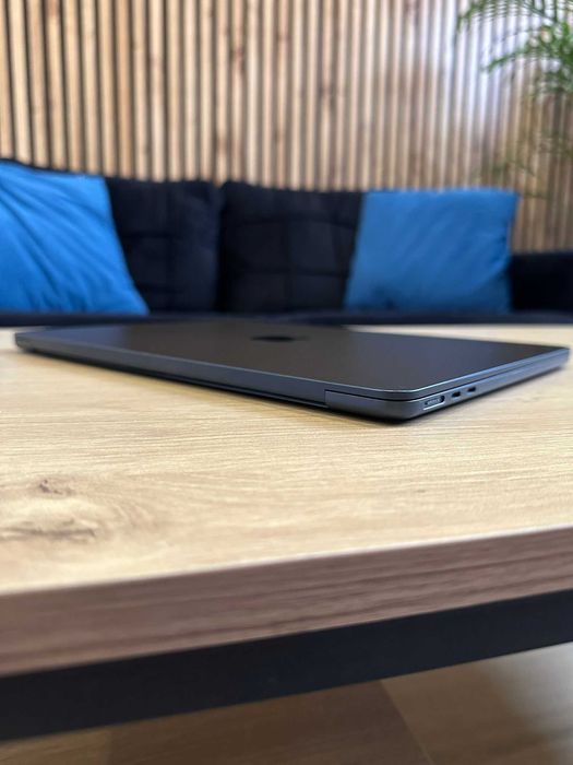 Macbook Air 13" M2 8-CPU 10-GPU 22 512GB Gwarancja 12 miesięcy Raty0%