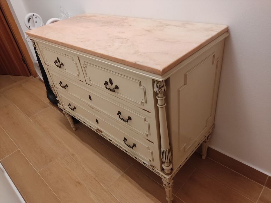 Vendo cómoda e duas cabeceiras vintage