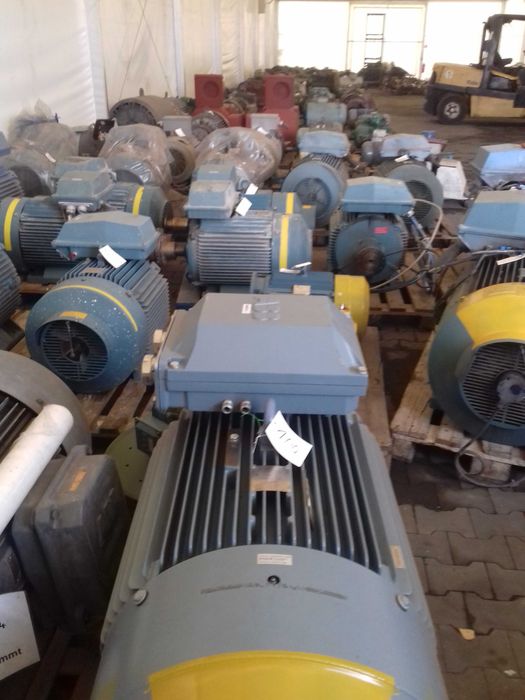 Silnik elektryczny 200kW , SIEMENS , 993 obr/min . IE3 , B3 NOWY