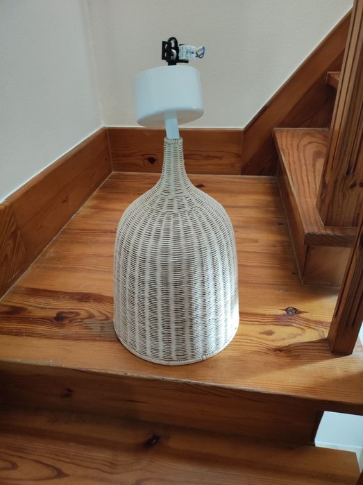 2 Candeeiros de rattan, design em  vime