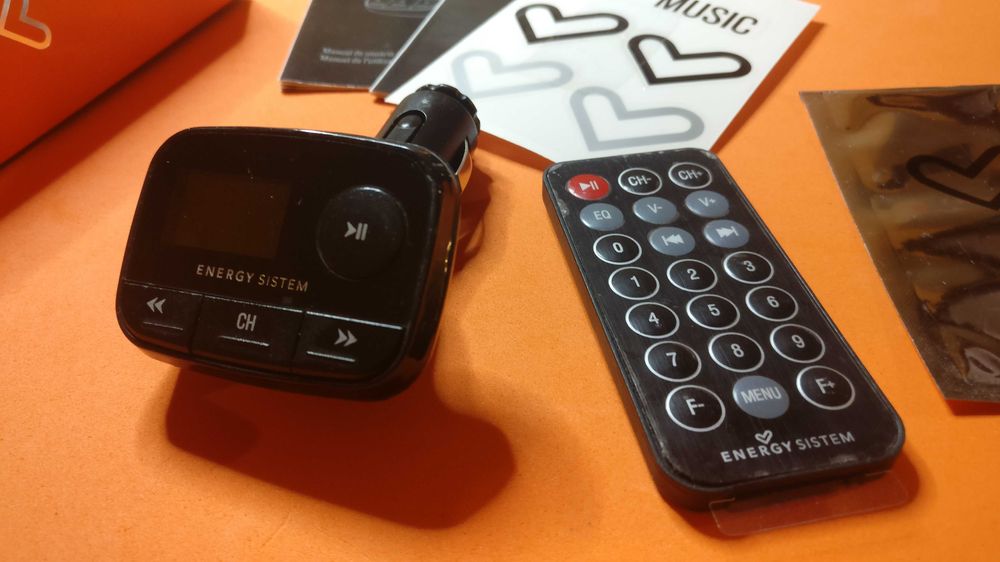 Emissor FM com MP3 para isqueiro de automóvel