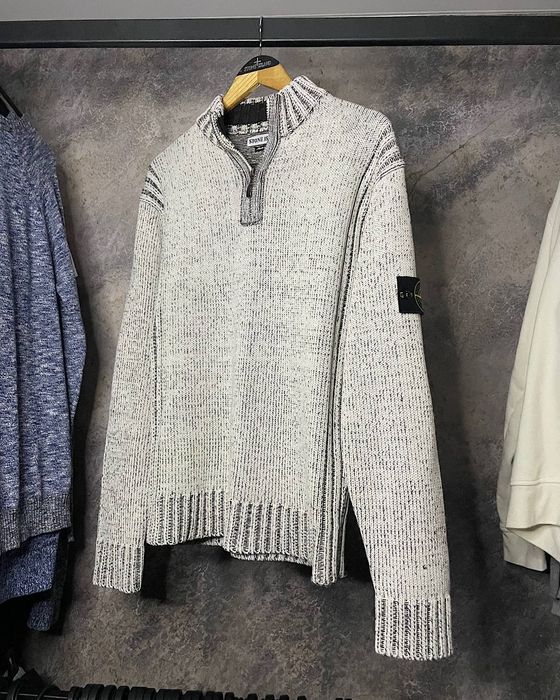 1/3 zip SI Sweether classic badge holder