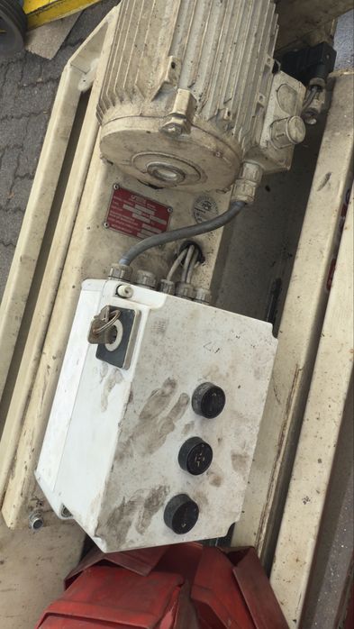 Podnosnik cztero kolumnowy 2500kg