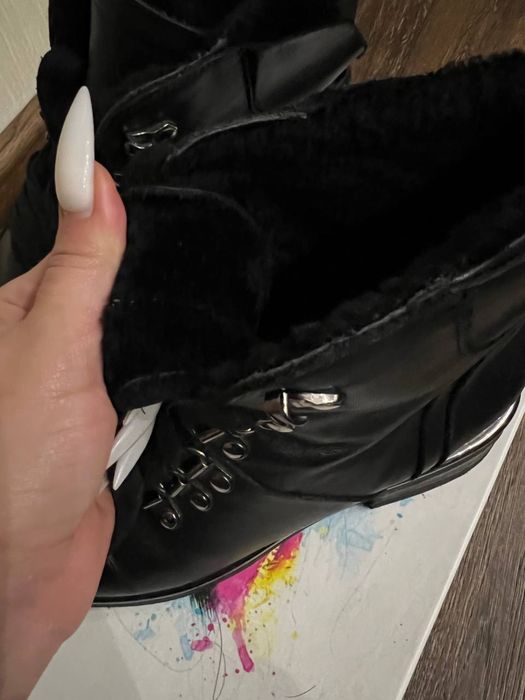 Шкіряні чоботи L’Estrosa з натуральним хутром