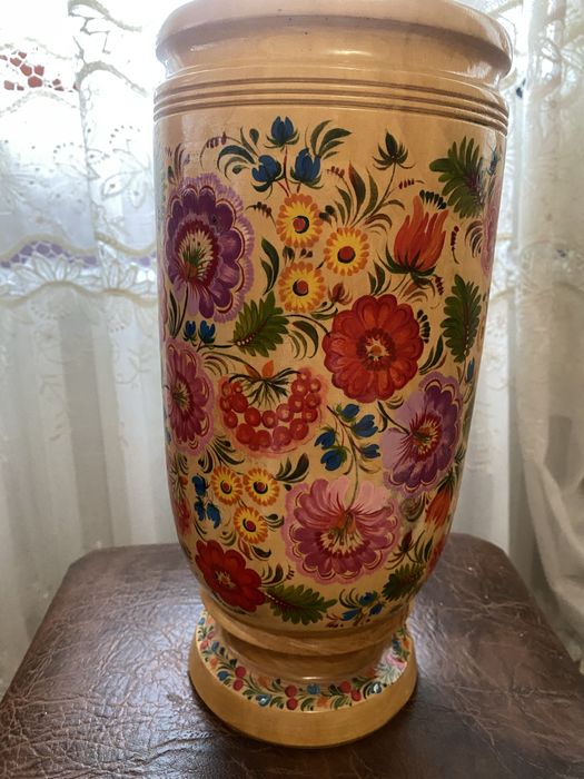 Ваза деревянная петриковская роспись