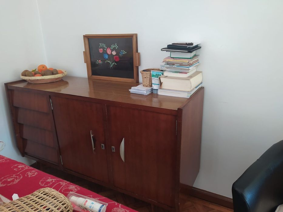 Louceiro de madeira para sala de jantar