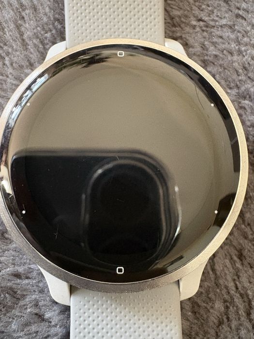 Garmin venu 2 s. В хорошем состоянии