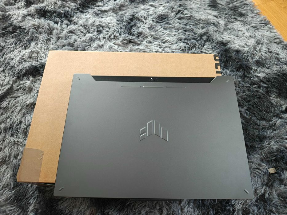 GAMINGOWY Laptop ASUS TUF 15.6"R5 12x4.55Ghz16GB,RTX4050/140W-6GB/GW27