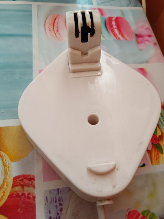 Неробочий електрочайник HILTON WK 9224 на запчастини або відновлення