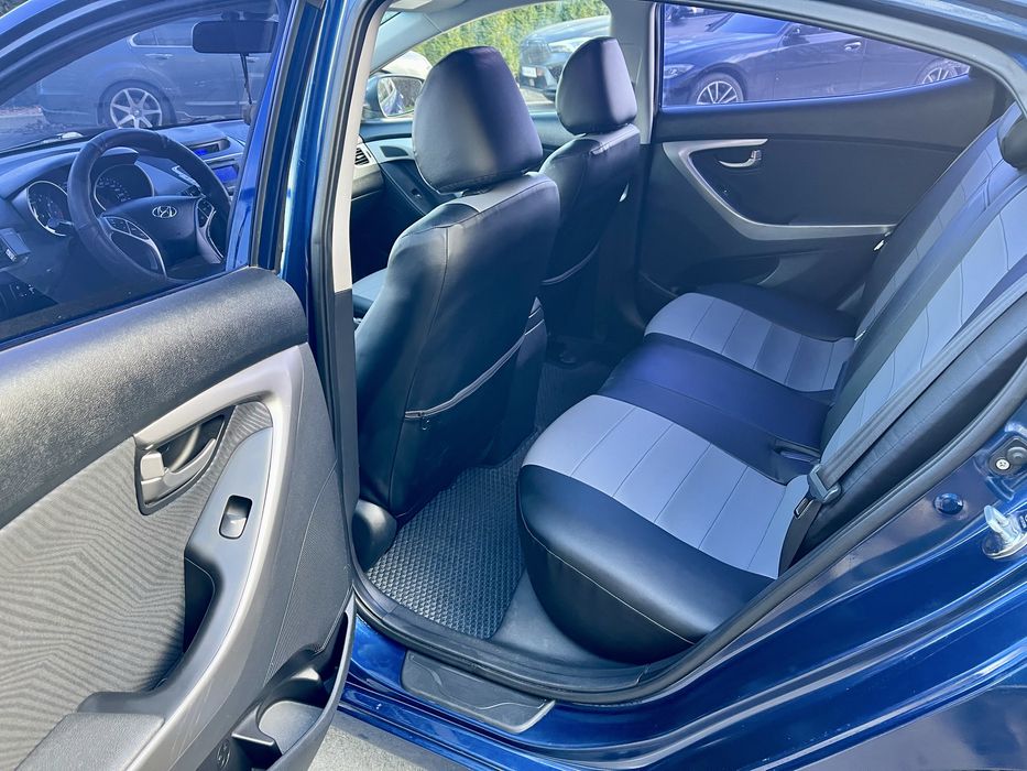 Хюндай Елантра 2011 рік, 1.8 Hyundai Elantra