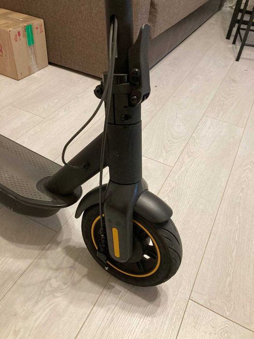 Самокат Ninebot G30
