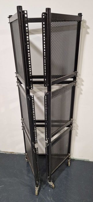 Rack tower 19", 30U, 3 partes, rodas, laterais perfuradas - marca Guil