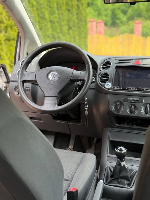 Продам Volkswagen Golf Plus 1.6 бензин
