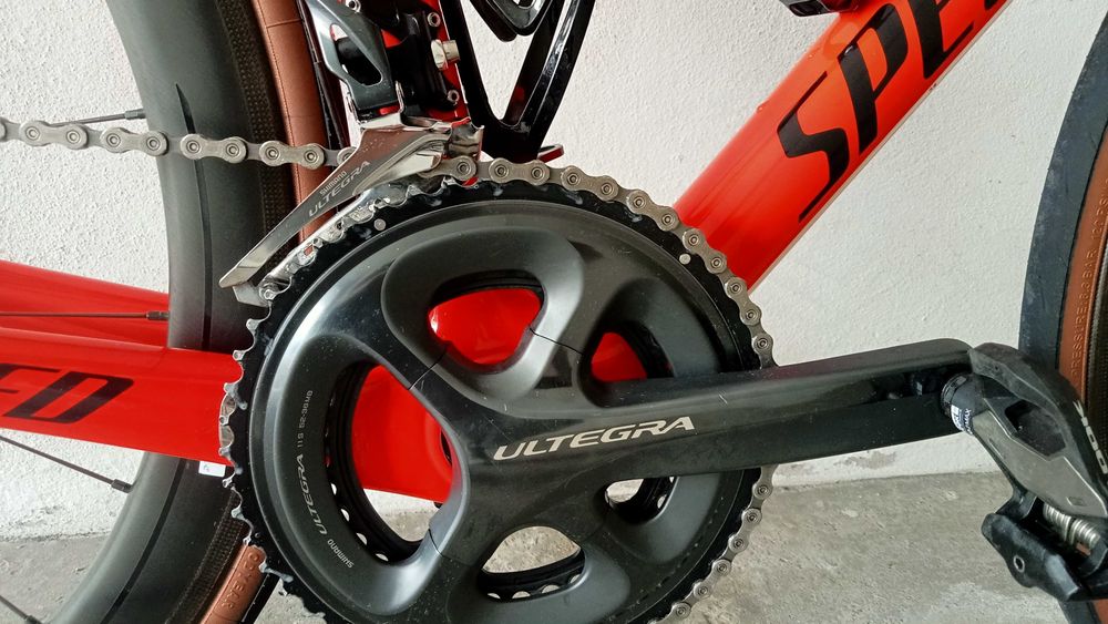 Bicicleta muito bem tratada specialized tarmac