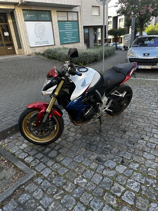 Honda cb1000r 2011