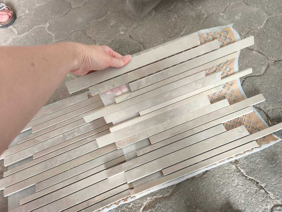 Revestimento de parede em pastilha "Inalco" – Imitação de pedra – 30 € / caixa
