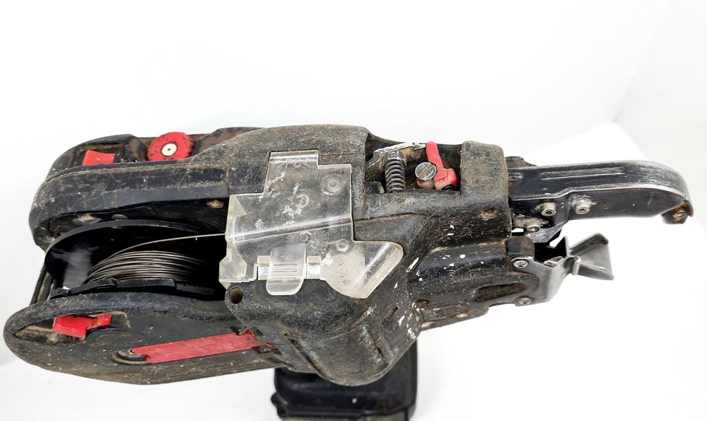 Wiązarka do zbrojeń MAX RB 398 + ładowarka JC925A