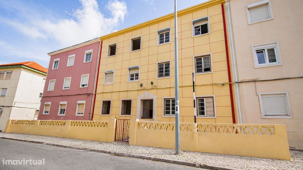 Apartamento T2 em Almada - Oportunidade Única! — Almada, Cova Da Piedade, Pragal E Cacilhas, Setúbal