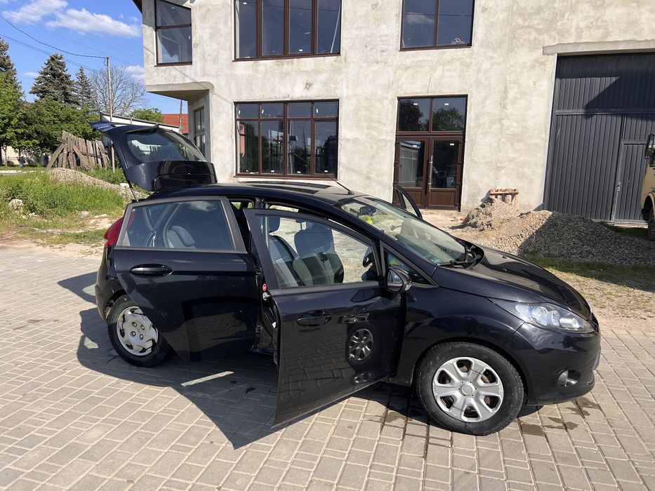 Ford fiesta 2010 року випуску. 1,4 дизель.