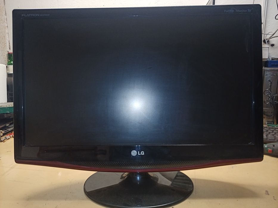 LG Flatron M237WDP
