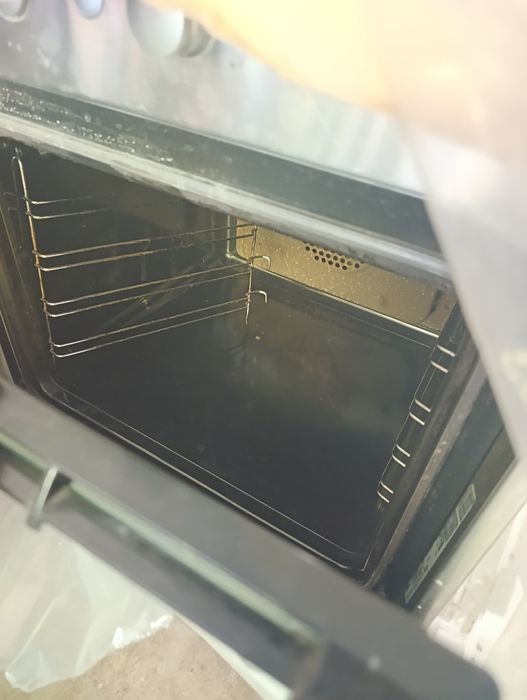 Духовой шкаф whirpool (разбито стекло)