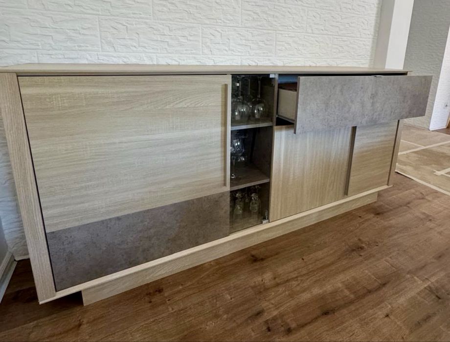 Móveis de sala , mesa de centro, mesa de jantar e aparador