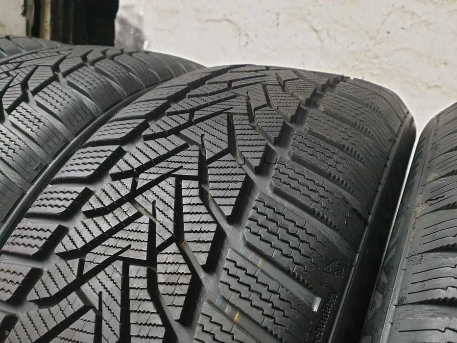 Cztery Opony zimowe 225/50R18 8,5mm Uniroyal WinterExpert 2022r