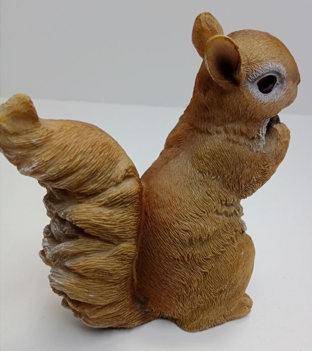 Figurka kolekcjonerska. Wiewiórka