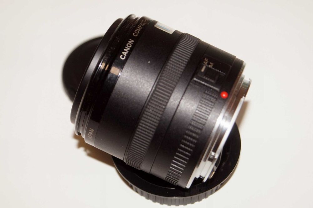 Canon EF 50mm f/2.5 Macro