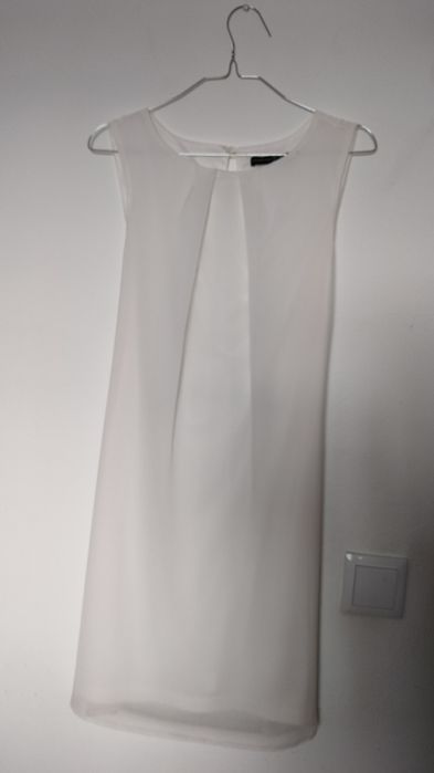 Vestido simples branco