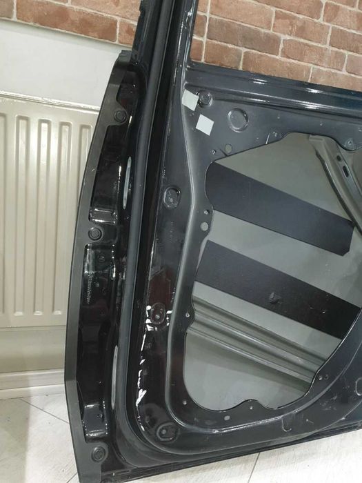 Двері голі задні праві Mercedes GLE W167
