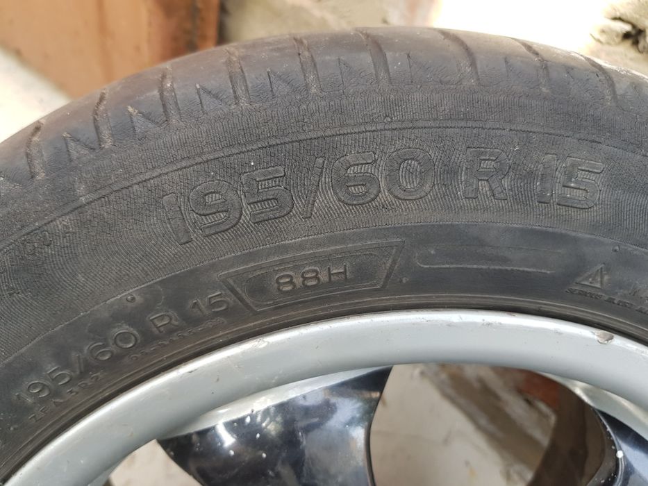 Диски R 15 4 100 на Lanos Sens Aveo Seat Logan Комплект легкосплавных титановых дисков с резиной