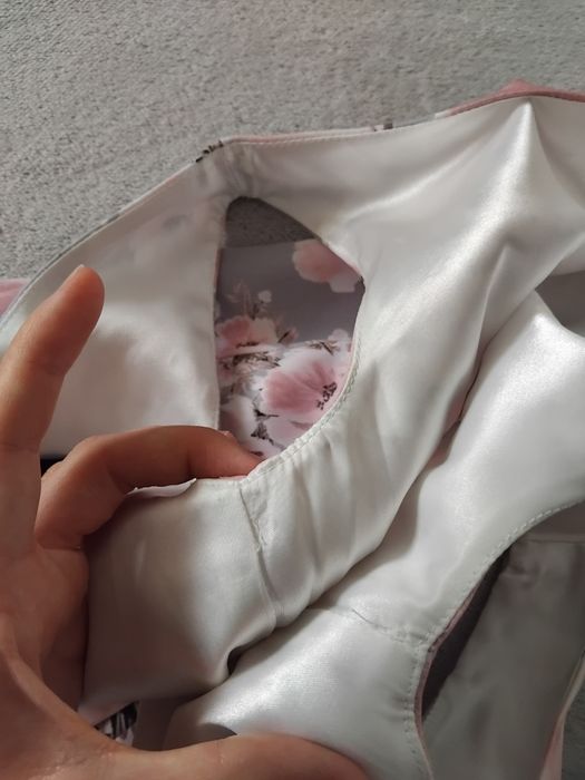 Szara rozkloszowana sukienka koktajlowa w kwiaty Urszula Szyk r. 34/36