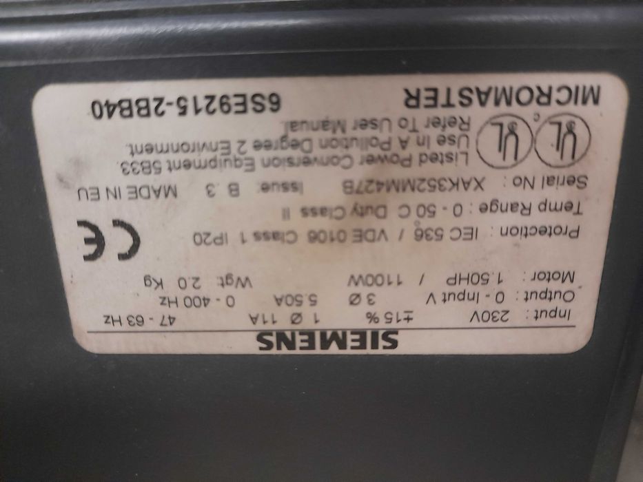 Inversor Siemens Micromaster 6SE9215 2BB40 com motor trifasico 1.1kw