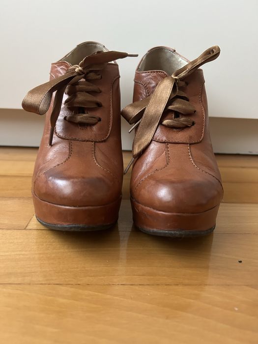 Sapato tacao alto em pele fabricado em Portugal