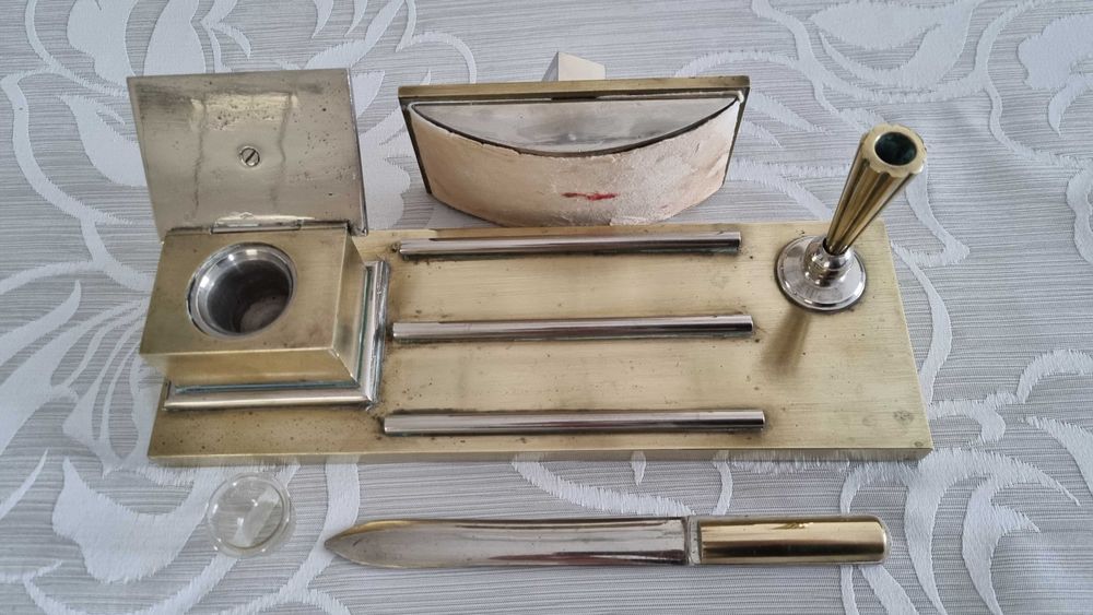 Sekretarzyk na biurko, antyk.