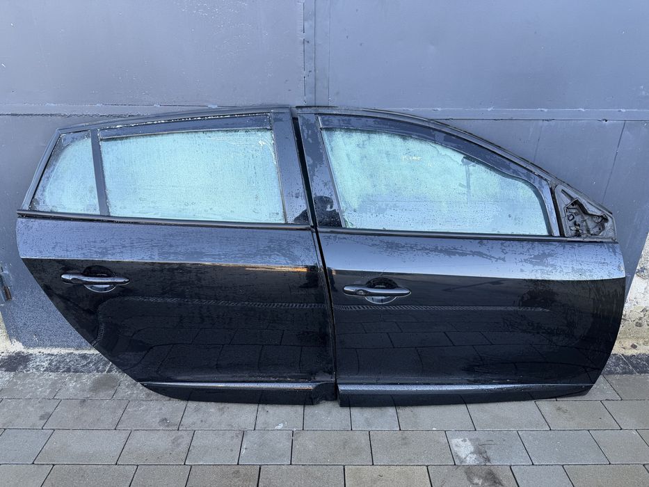 Двери передние задние универсал Renault Megane 3