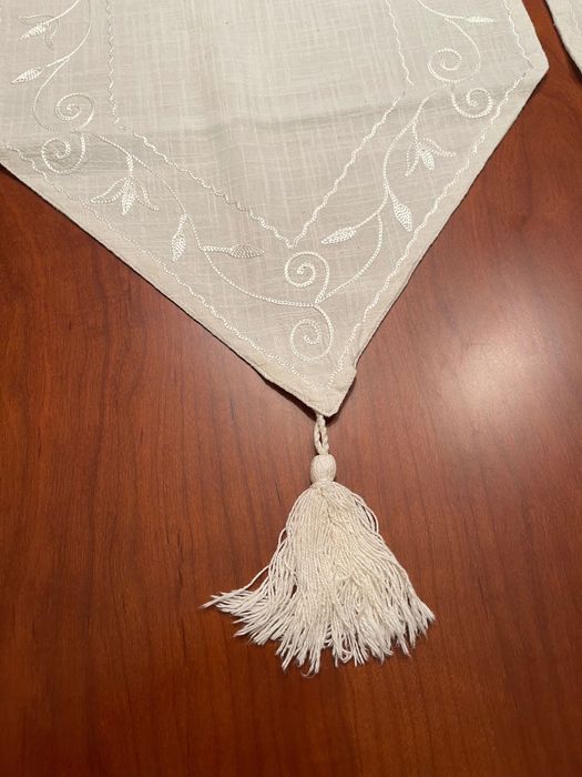 Naperon de sapateira em meio linho