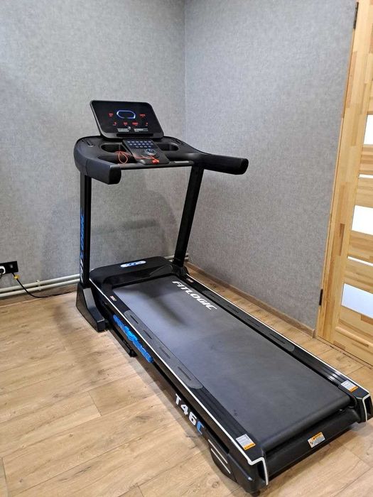 Бігова доріжка FitLogic T46C